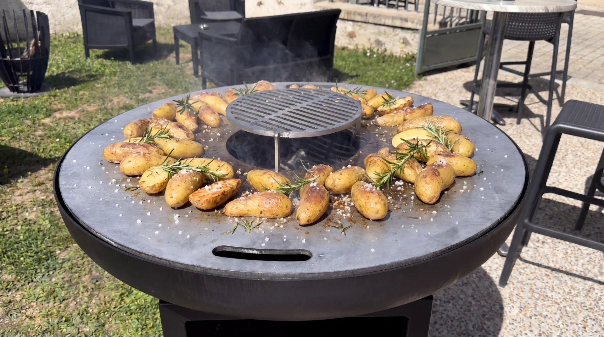 Pommes de terre rattes au gros sel et romarin